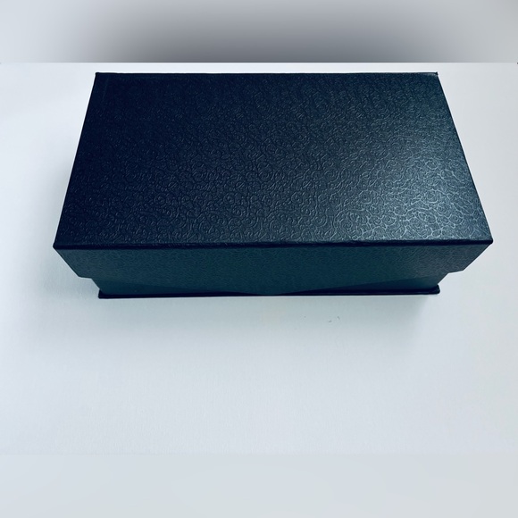 CACHÉ | Crystal Clutch - Picture 11 of 12